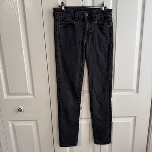 American Eagle next level stretch black skinny size 6